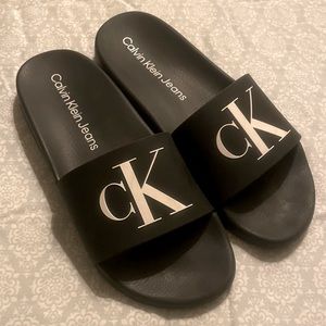Calvin Klien Slides Size M10 EU43